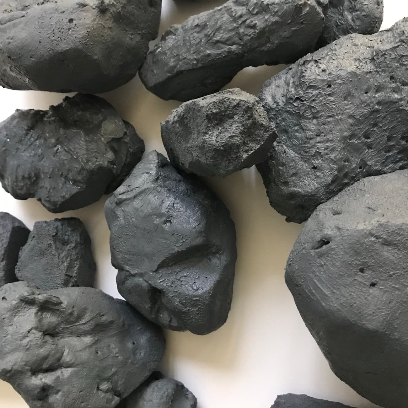 Home Affairs LES 3 PIERRES / 3 STONES